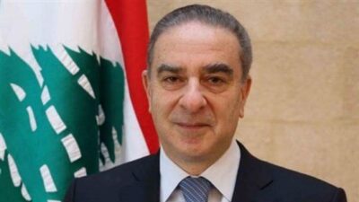 فرعون: فليستقل من بكركي