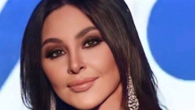 إليسا تسخر من ”التظاهرة السلمية“ وتتعاطف مع أطفال المدارس