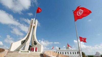 بينهم وزير سابق… احتجاز 8 مسؤولين بتهم فساد في تونس