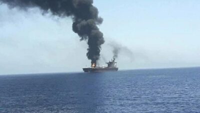 حريق على متن سفينة تنقل مواد كيميائية خطيرة في كندا