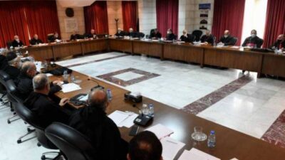 المطارنة الموارنة: لتحرير القضاء والعمل على عودة العلاقات