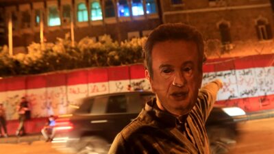 «مكرُمة» للقطاع العام مقابل «الدولار الجمركي»