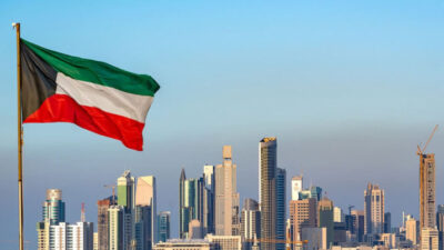 غرد رئيس الجمهورية ميشال عون عبر “تويتر”: الأبرياء لا يخافون القضاء، مضيفاً: وكما قال الإمام علي “من وضع نفسه موضع التهمة فلا يلومَنّ من أساء به الظن”.