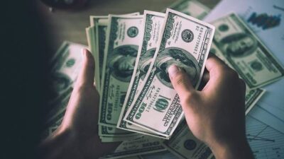 عاجل- كيف أقفل سعر دولار السوق السوداء مساء اليوم؟