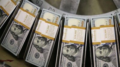 دولار السوق السوداء يقترب من الـ26 ألف