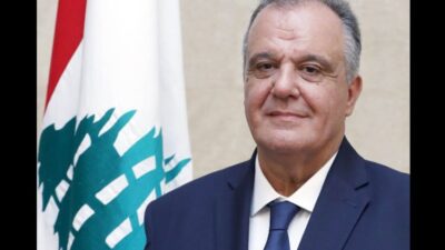 وزير الصناعة: لن نقبل بالعمل غير القانوني