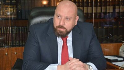 بالوثيقة: كف يد محافظ الشمال عن بلدية الميناء