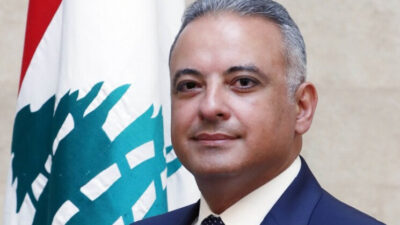 وزير الثقافة غادر إلى باريس