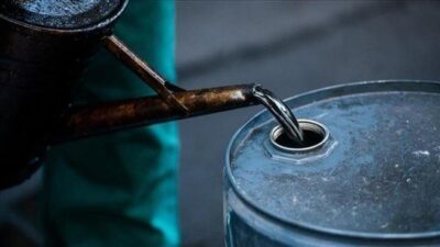 النفط قرب أعلى مستوى في شهر