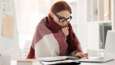 البرد يوقظ الأمراض من سباتها.. وهذا ما يُسبّبه