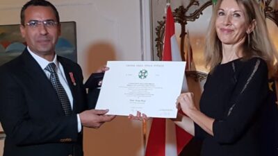 بومباردييري قلدت نزار هاني وسام نجمة إيطاليا من رتبة فارس: