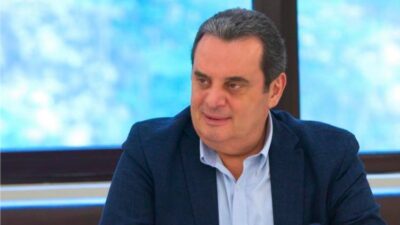 واكيم يسلّم بطاقات حزبية لـ100 منتسب جديد