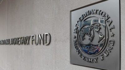 إنهاء المفاوضات مع صندوق النقد الدولي هو مفتاح الأزمة الإقتصادية