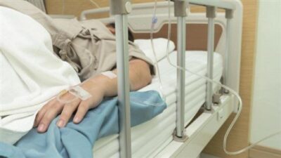 ممرّضة تكشف: هذا ما اعترف به مرضى على فراش الموت!