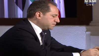 سامي الجميّل لنعيم قاسم: “فشرت!”