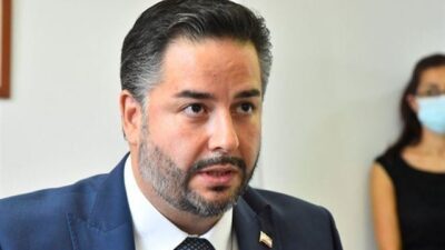 سلام: هذا هو سبب “الإنهيار الشامل” للإقتصاد اللبناني!