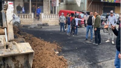 قطع طريق عام برج العرب في عكار.. والسبب توقيف قُصّر!