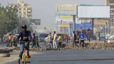 السودان.. تظاهرات مرتقبة وسط انتشار أمني وقطع للإنترنت