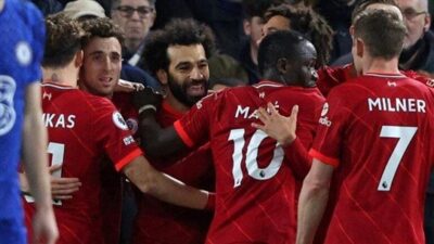 ليفربول يُفكّر في استعادة أحد نجومه