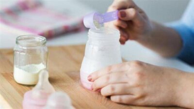 حليب الاطفال غائب… والدواء منتهي الصلاحية