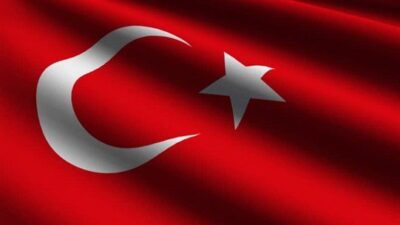 وزير دفاع تركيا يحذر اليونان من خطط توسيع مياهها الإقليمية في بحر إيجة
