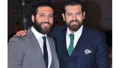 حسن الرداد يثير الكهنات بصورة تجمعه بعمرو يوسف