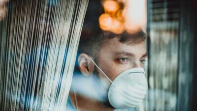 المرحلة الأولى من الوباء لم تنتهِ… 4 مراحل أخرى بانتظار العالم!
