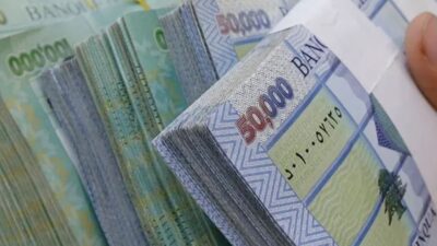 بالصور- الاستخبارات العراقية تضبط كمية من العملة اللبنانية بحوزة مسافر في مطار النجف.. اليكم كيف اخفاها!