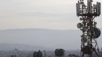 هل بدأت شركات الخليوي بتقليص أعداد شبكات البث؟