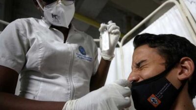 هل يصبح “كورونا” مرضاً متوطناً مثل “الإنفلوانزا”؟