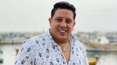 حمو بيكا يحتضن زوجته بأحدث ظهور لهما وهكذا وصفها – بالصورة