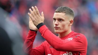 ليفركوزن يمدد عقد فلوريان فيرتز حتى عام 2027