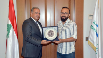 المرتضى استقبل الفنانين الفلسطينيين منفذي اكبر جدارية في الحمرا تضمنت كلمات “بكم نبني الغد الأفضل بكم نمضي وننتصر”