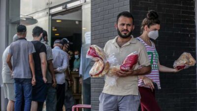 تقنين للخبز في النبطية وابو حيدر وعد بحل الأزمة