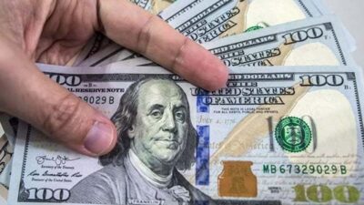 كيف افتتح سعر صرف دولار السوق السوداء صباح اليوم؟