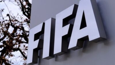 الفيفا يحذر من التدخل الحكومي في شؤون كرة القدم في السلفادور