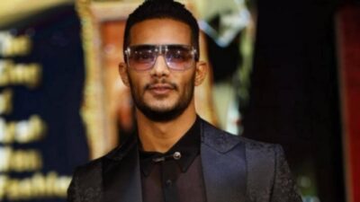 محمد رمضان يفاجئ مجموعة من الشباب بهذه الطريقة