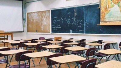 عام دراسي مترنّح…