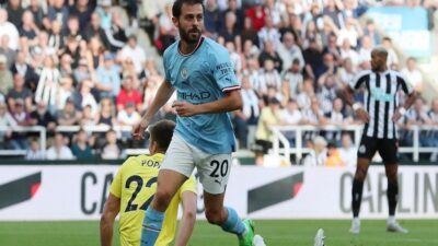 غوارديولا: برناردو سيلفا باق في مانشستر سيتي