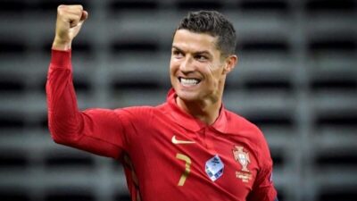 الرحيل عن الشياطين الحمر.. نادٍ إيطالي يبدأ مفاوضات لضم رونالدو