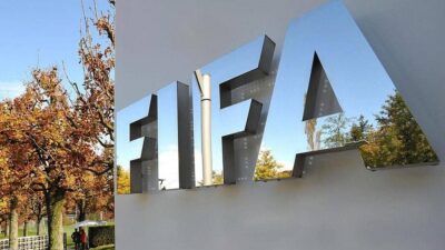 “فيفا” يعلق عضوية الهند