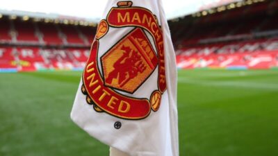 هل يضمّ مانشستر يونايتد لاعبًا جديدًا من يوفنتوس؟