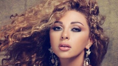 ميريام فارس بإطلالة ساحرة وطبيعية على البحر-بالصور