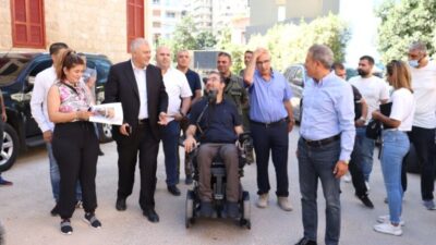 جولة للمحافظ عبود في شارع الرميل للاطلاع على أعمال ترميم المنازل التي تضررت جراء انفجار المرفأ
