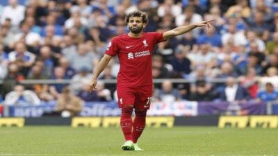 لاعب ليفربول ينصح كلوب بإبعاد صلاح.. ومنحه “راحة”