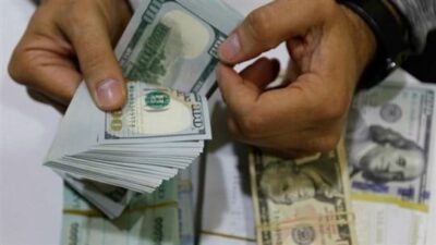 كم بلغ دولار السّوق السّوداء؟