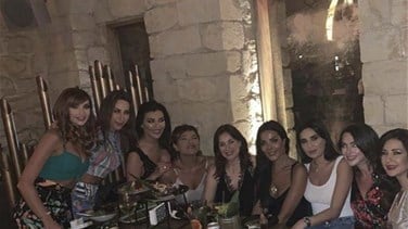 سيرين عبد النور تلغي متابعة دانييلا رحمة… وتسخر من عشاء الممثلات: “غلطت”