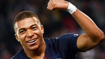 مبابي يتفوّق على ميسي ورونالدو!