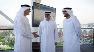 خالد بن محمد بن زايد يزور حلبة مرسى ياس