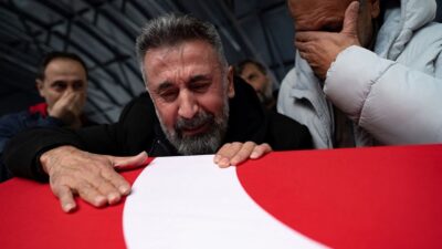 أحد نجوم “أرطغرل” يخسر ابنته في انفجار تقسيم: ليكن قبرك نوراً في الجنة